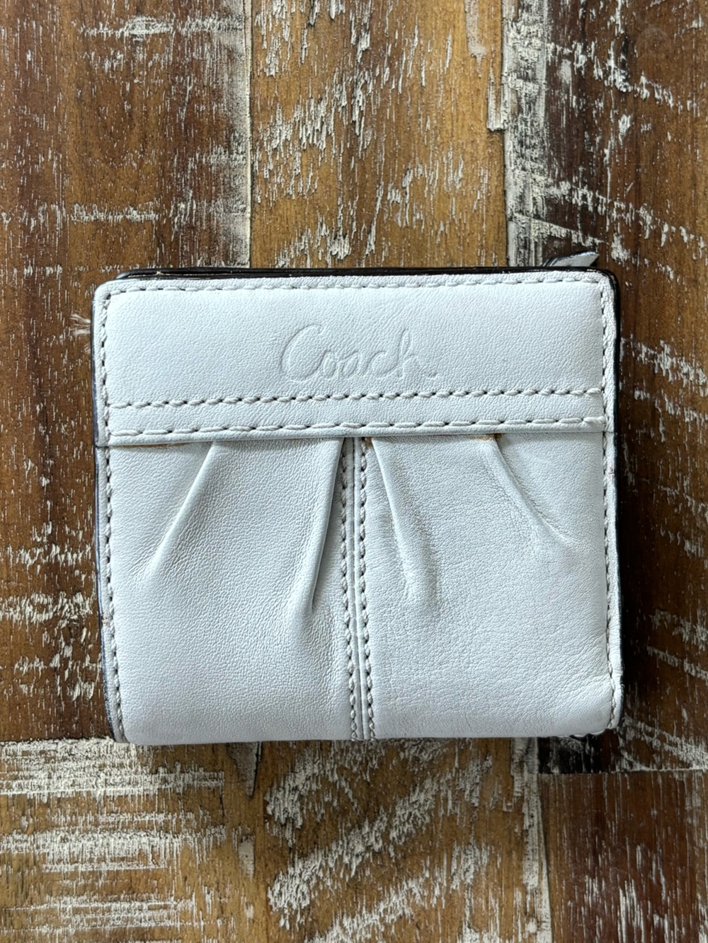 ✨🤍✨🤍COACH Soho Pleated Snap Wallet✨🤍✨